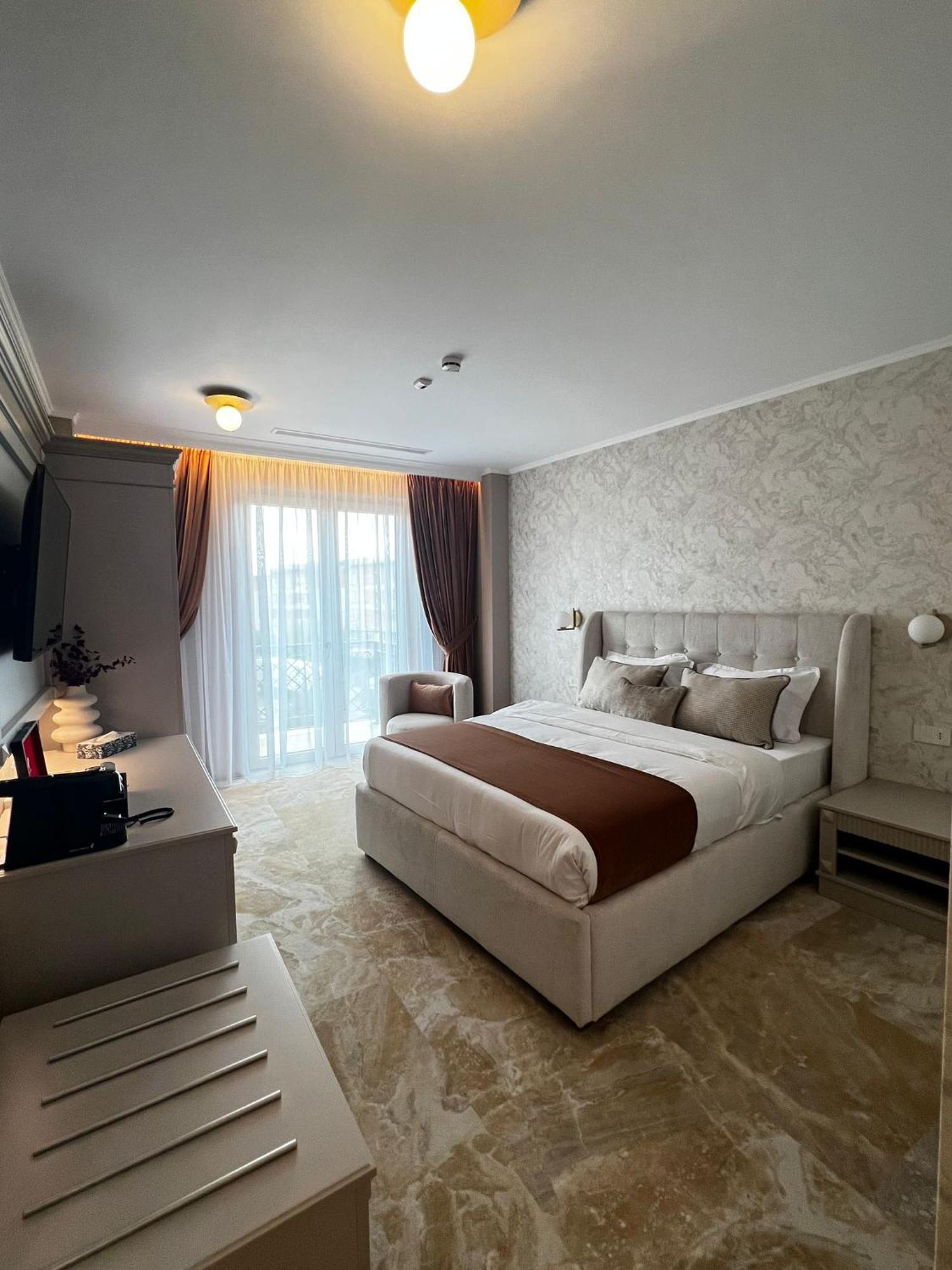 Boutique Hotel Bals Buitenkant foto